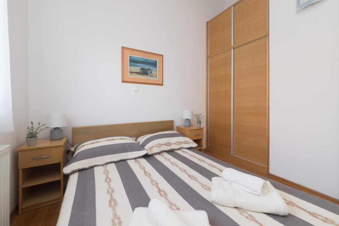 Apartmani Lenka Ugljan Extérieur photo
